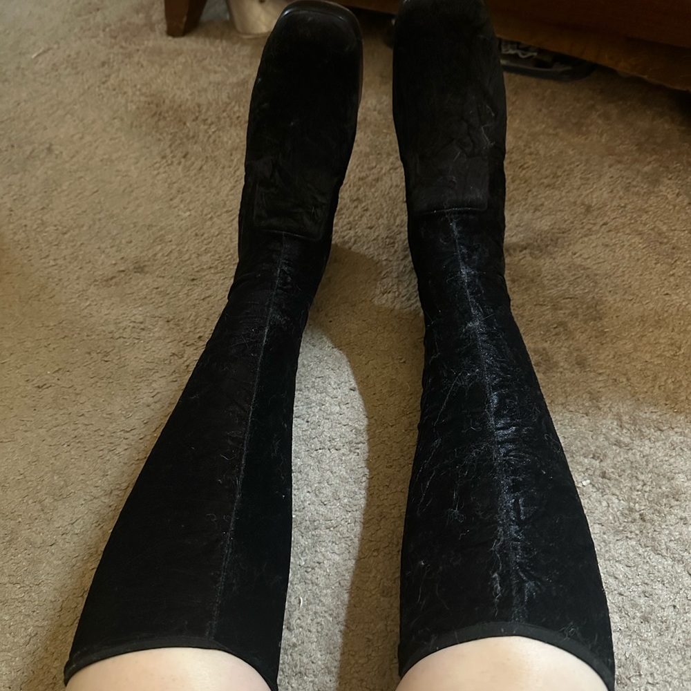 Me Too Vintage 90s Black Velvet Platform Boots 8.5